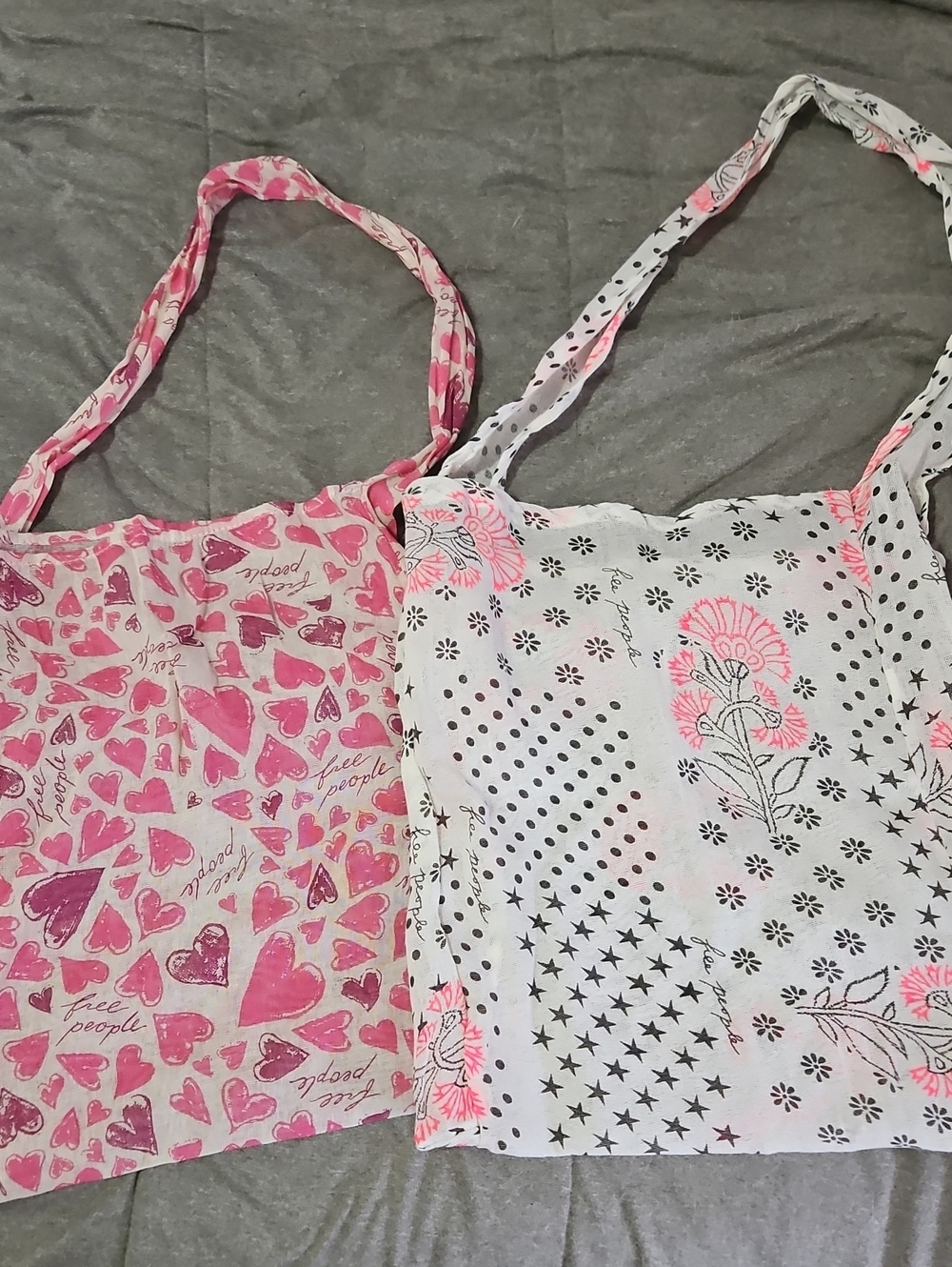 Free People Set Of 2- Pink & White Floral and Heart Print Women’s Tote Bag Set